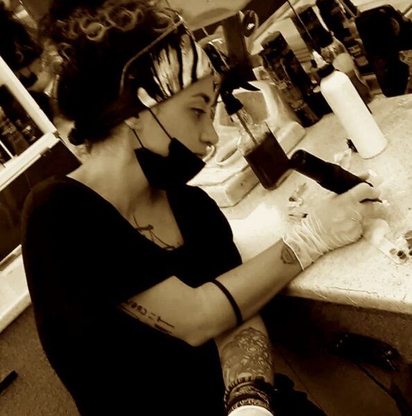 Stefania - Tatuadora en Lucifer Tattoo