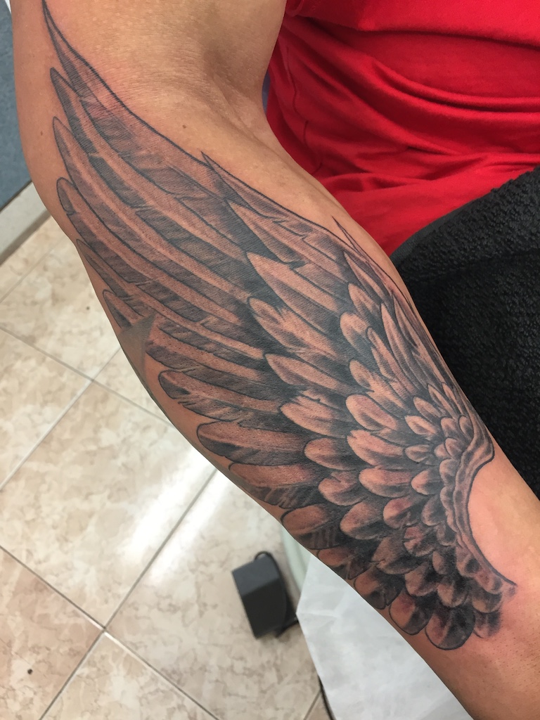 Proceso de tatuaje en Lucifer Tattoo